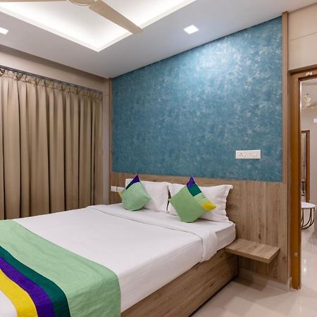 Hotel Treebo Sreepathi Prayag,Guruvayur Temple Exterior foto